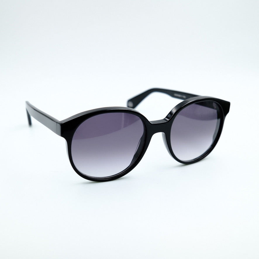 No.5 black