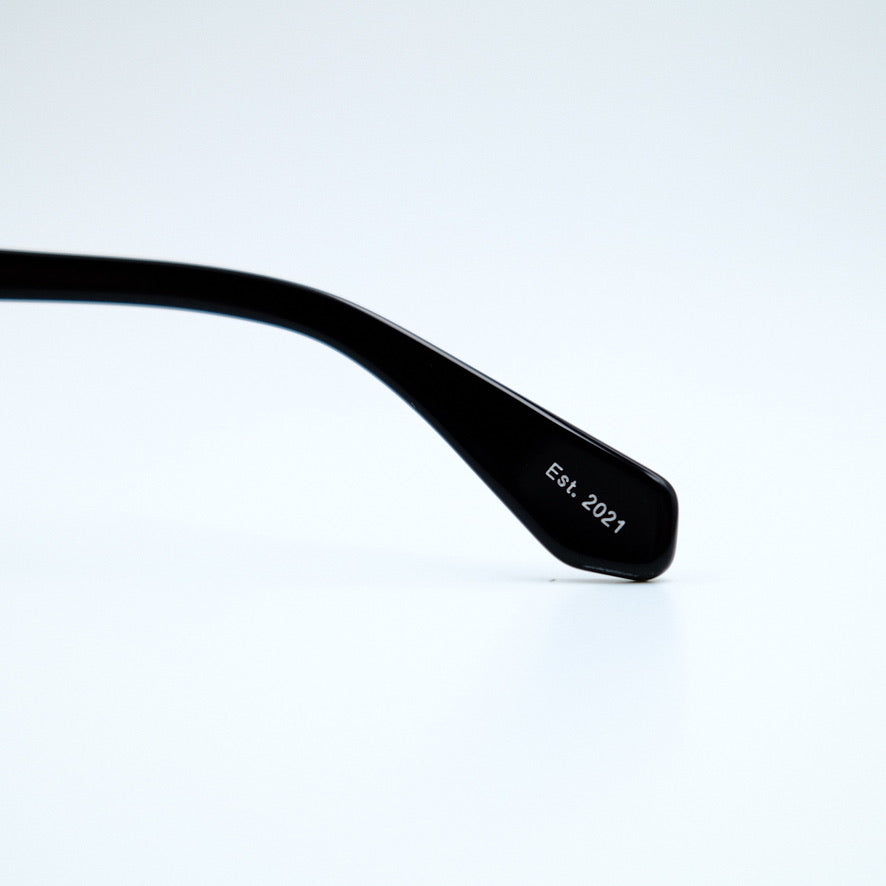 No.4 black