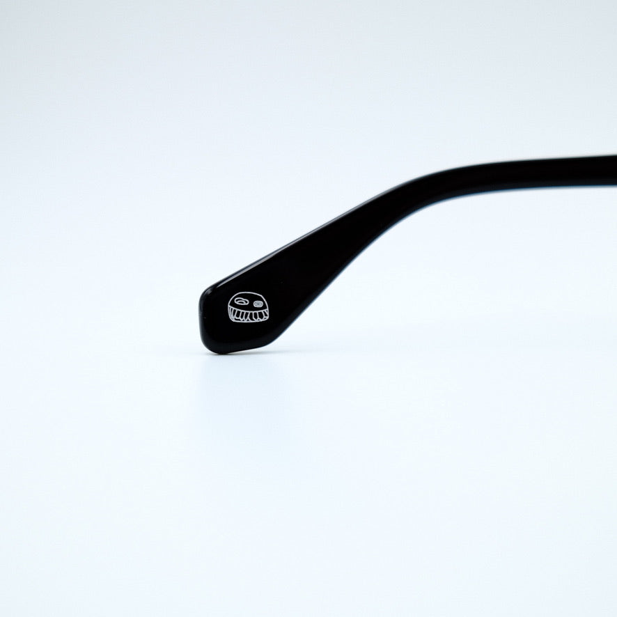 No.4 black