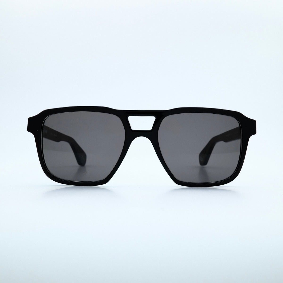 No.6 black