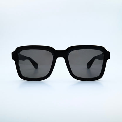 TOXTOX No.1 Black Sonnenbrille – Frontansicht