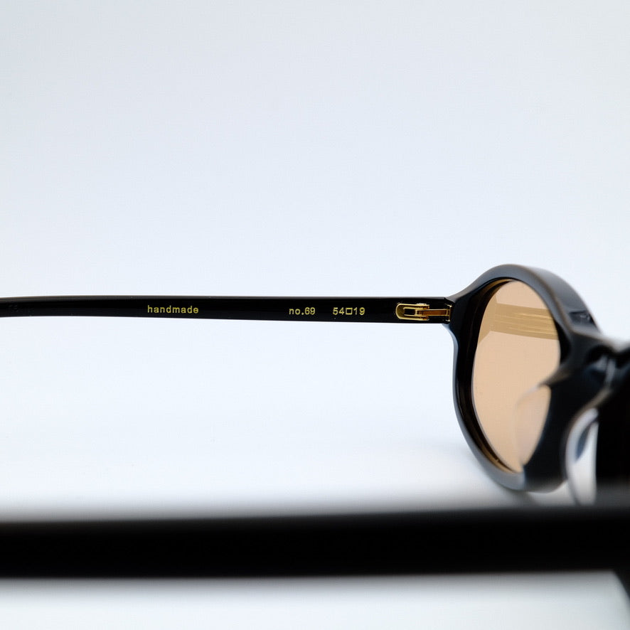 No.69 black