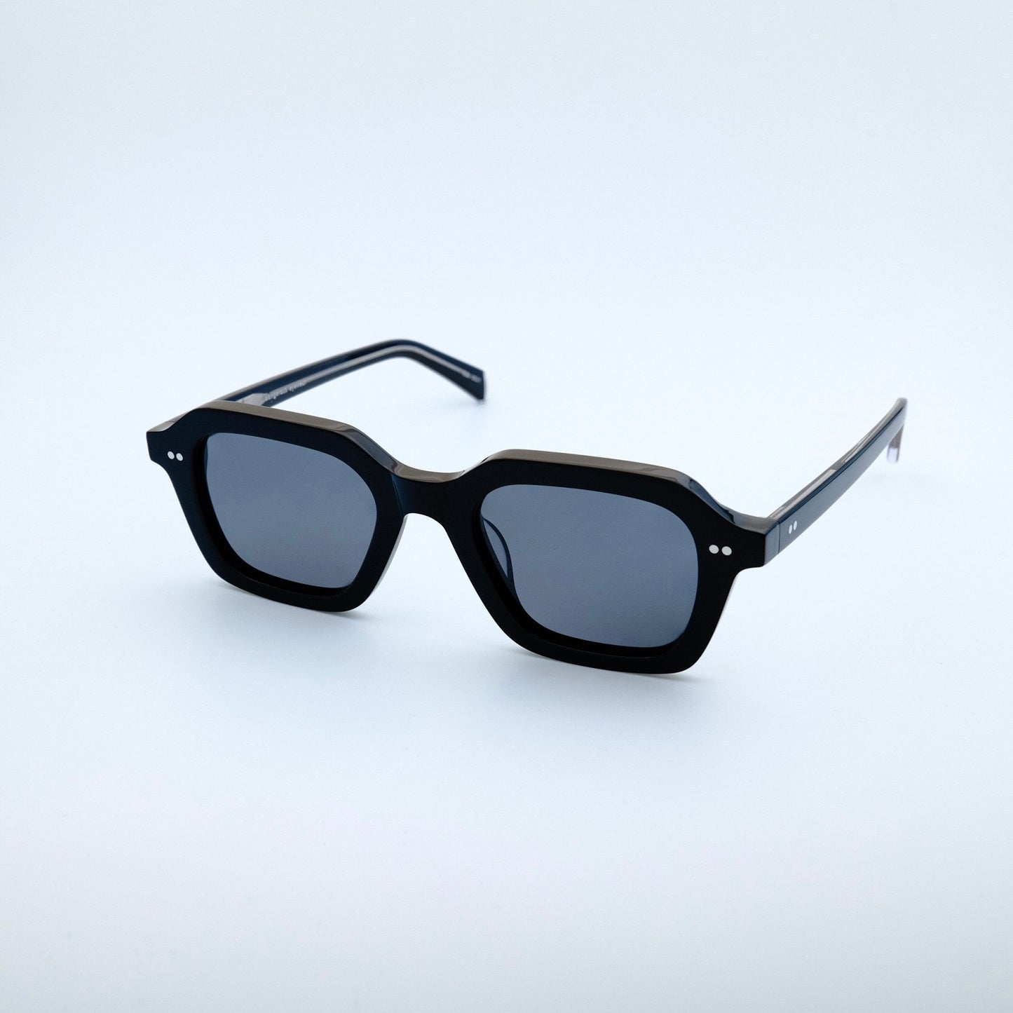 No.33 black