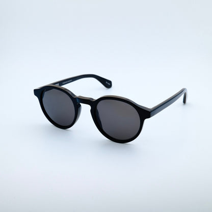 No.4 black