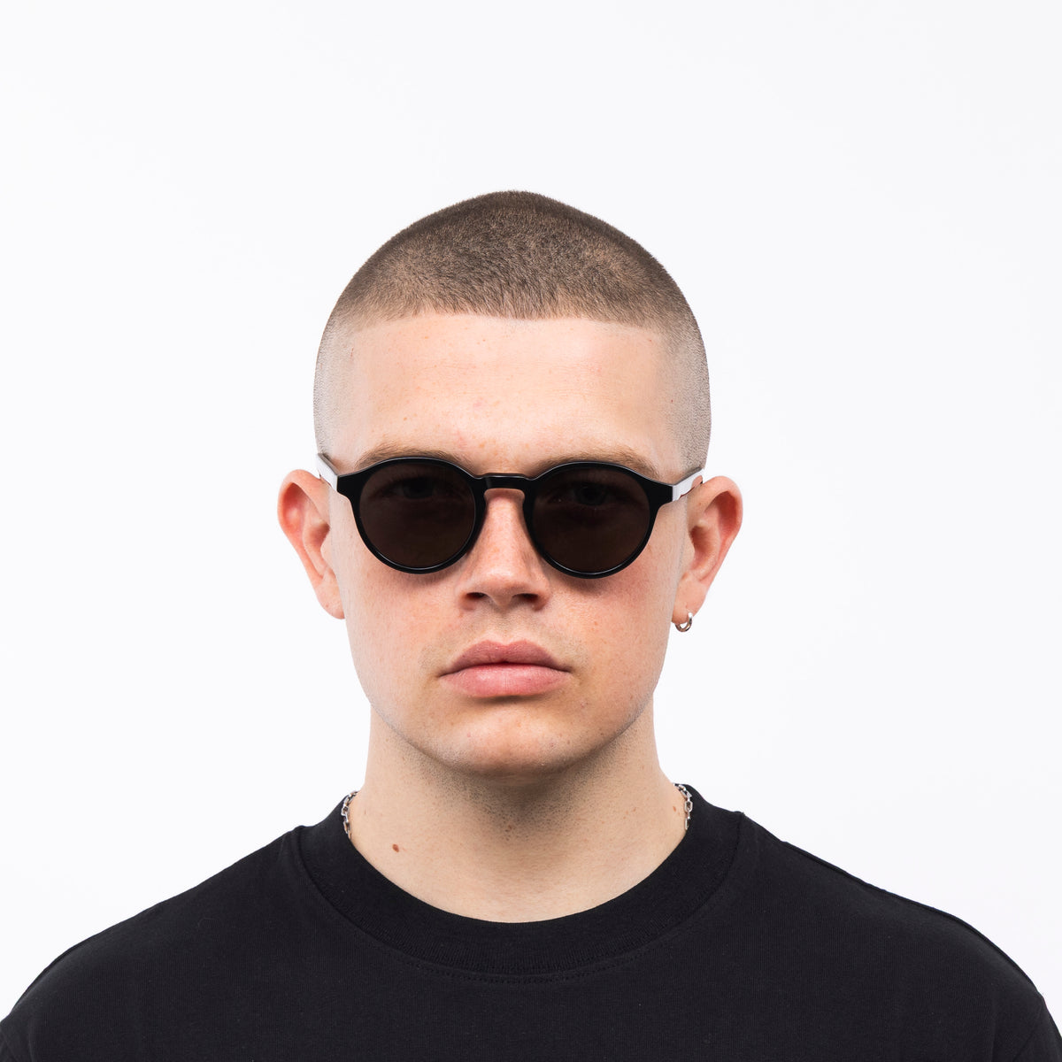 No.4 black